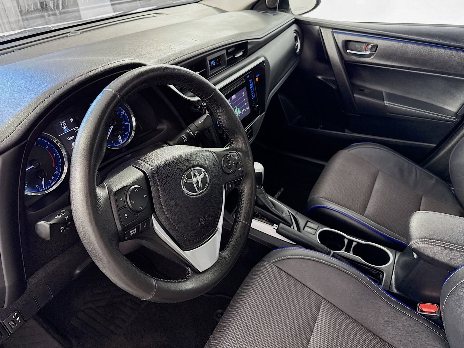 Used 2019 Toyota Corolla SE w/ Carpet Mat Package (TMS) FWD image 6