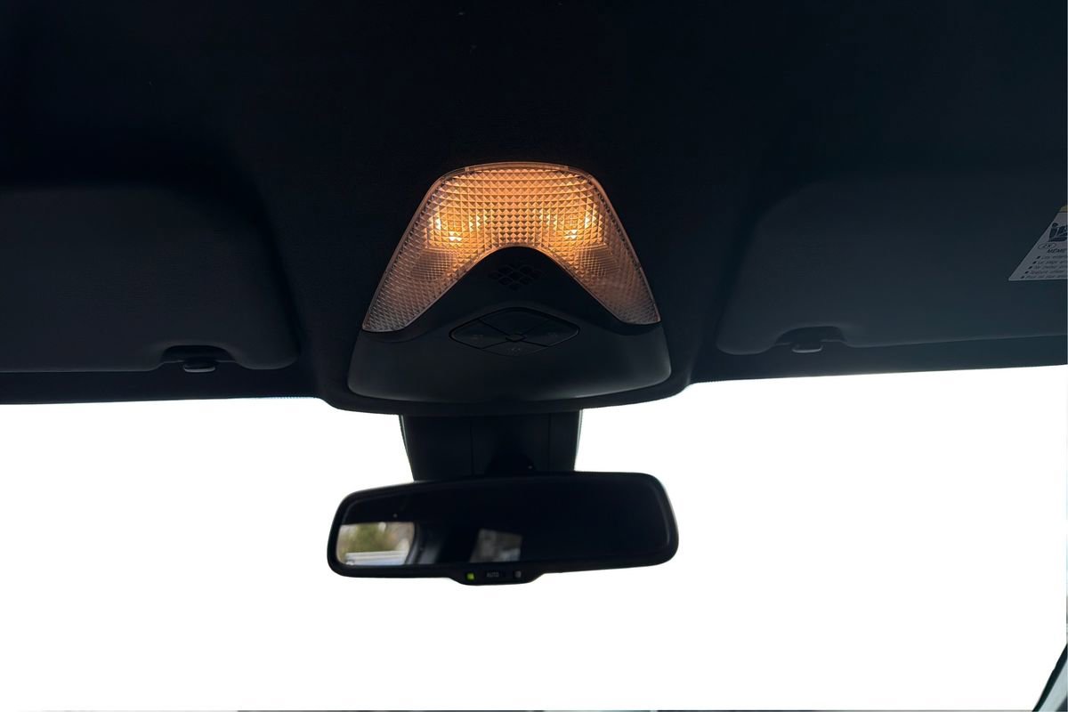 Used 2018 Toyota C-HR XLE image 15