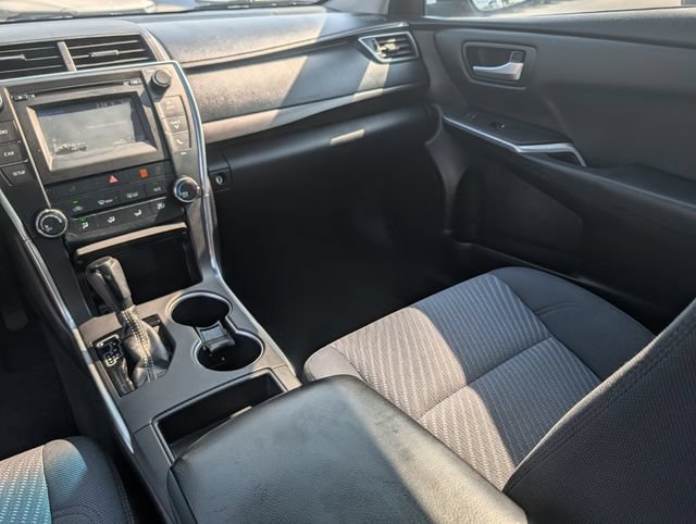 Used 2017 Toyota Camry LE FWD image 15