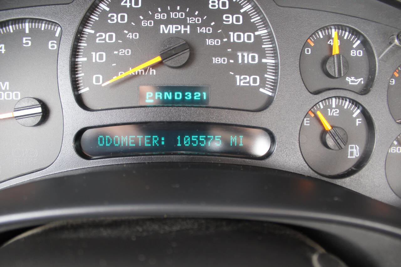 Used 2004 GMC Sierra 1500 W/T w/ Light Duty Power Package image 11