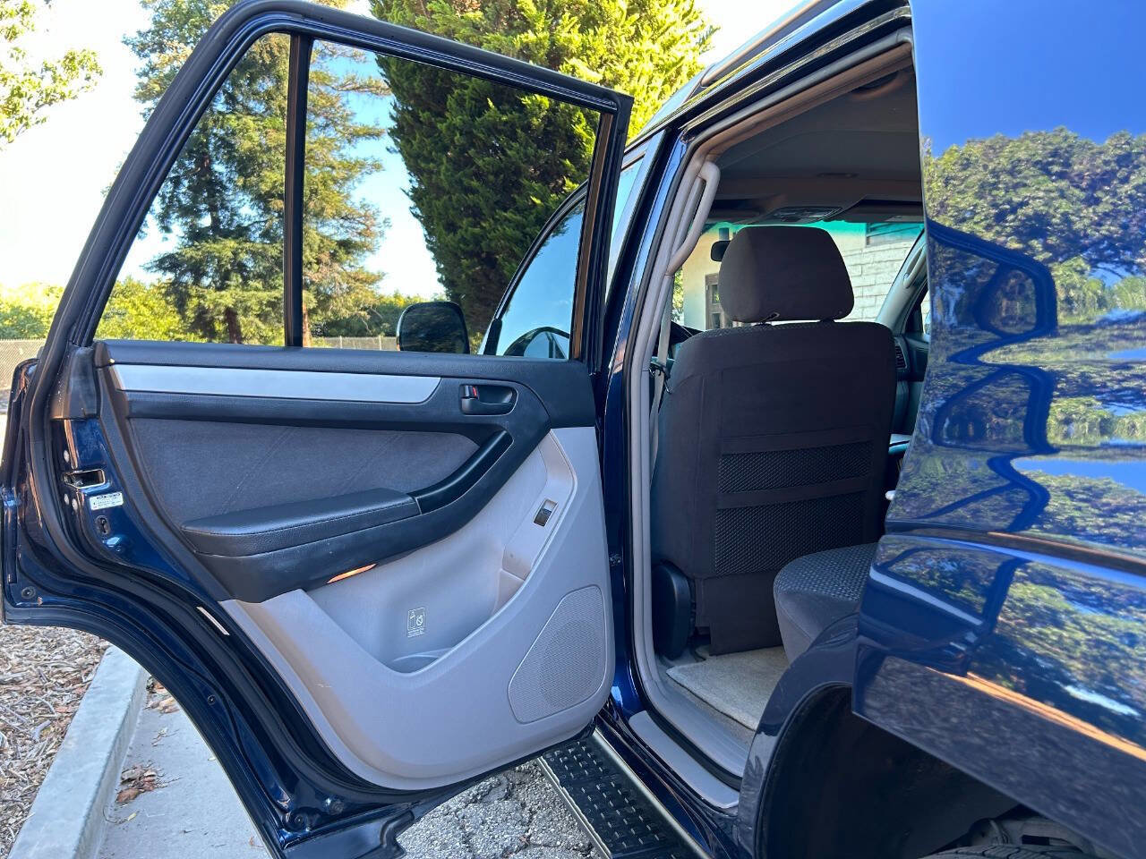 Used 2005 Toyota 4Runner Sport image 27