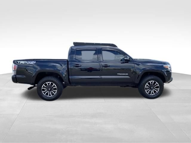 Certified 2020 Toyota Tacoma TRD Sport w/ Technology Package AWD/4WD image 2