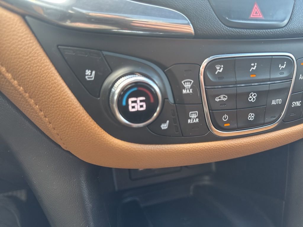 Used 2020 Chevrolet Equinox Premier AWD/4WD image 24