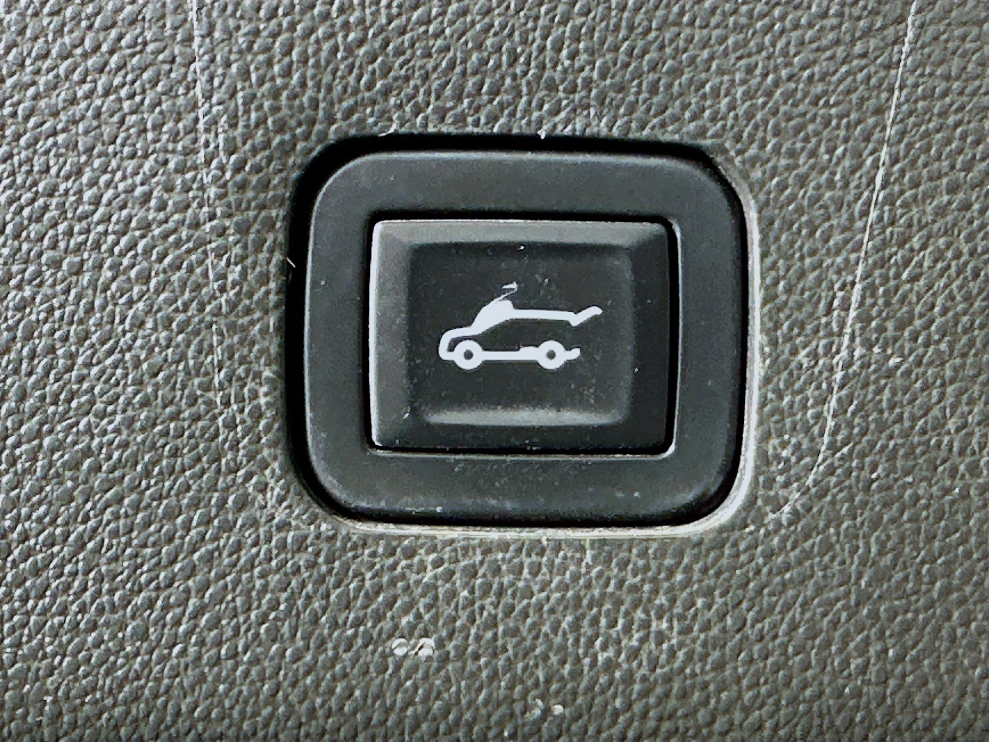 Used 2018 Chevrolet Traverse Premier image 32