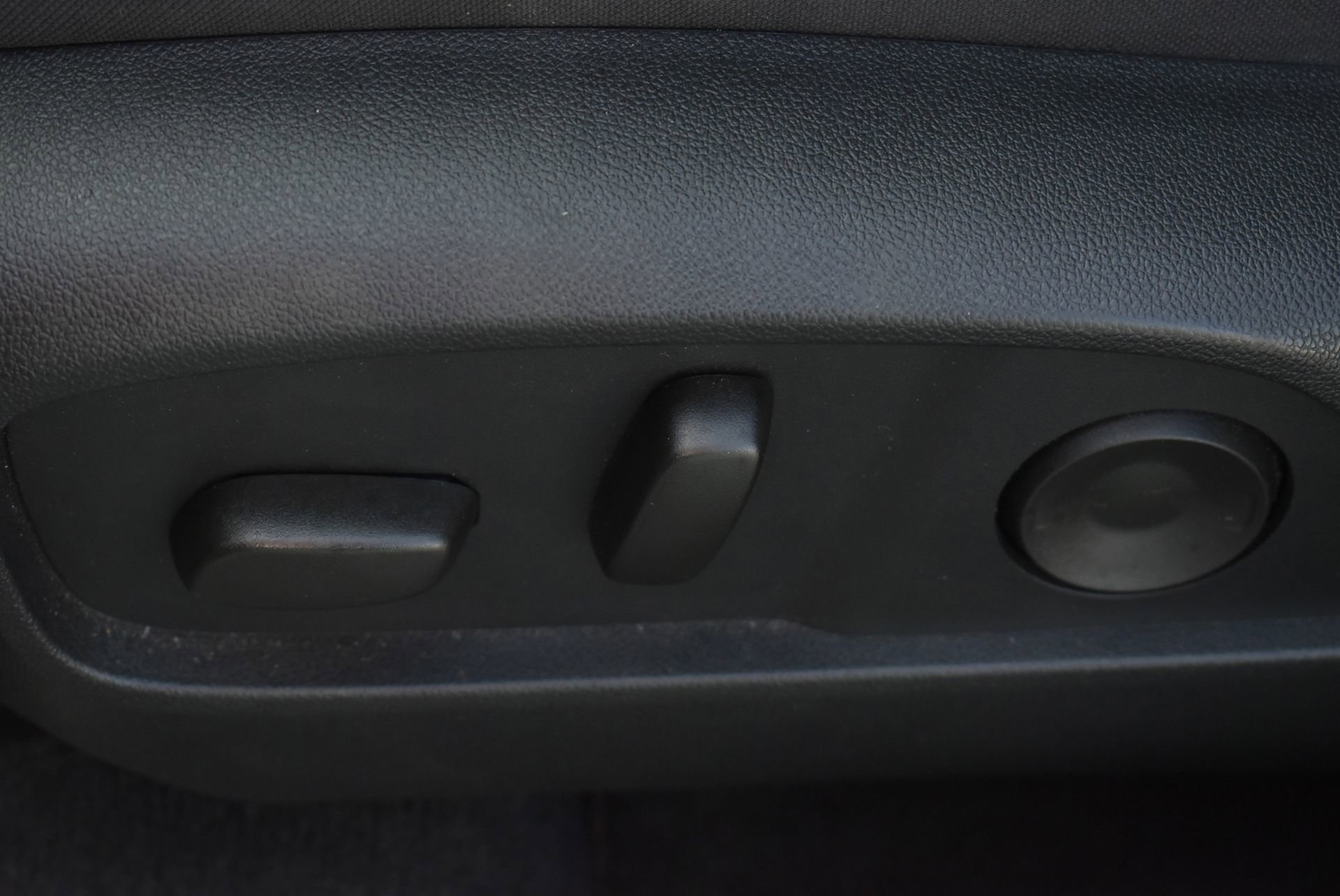 Used 2025 Chevrolet Equinox LT w/ Convenience Package II image 14