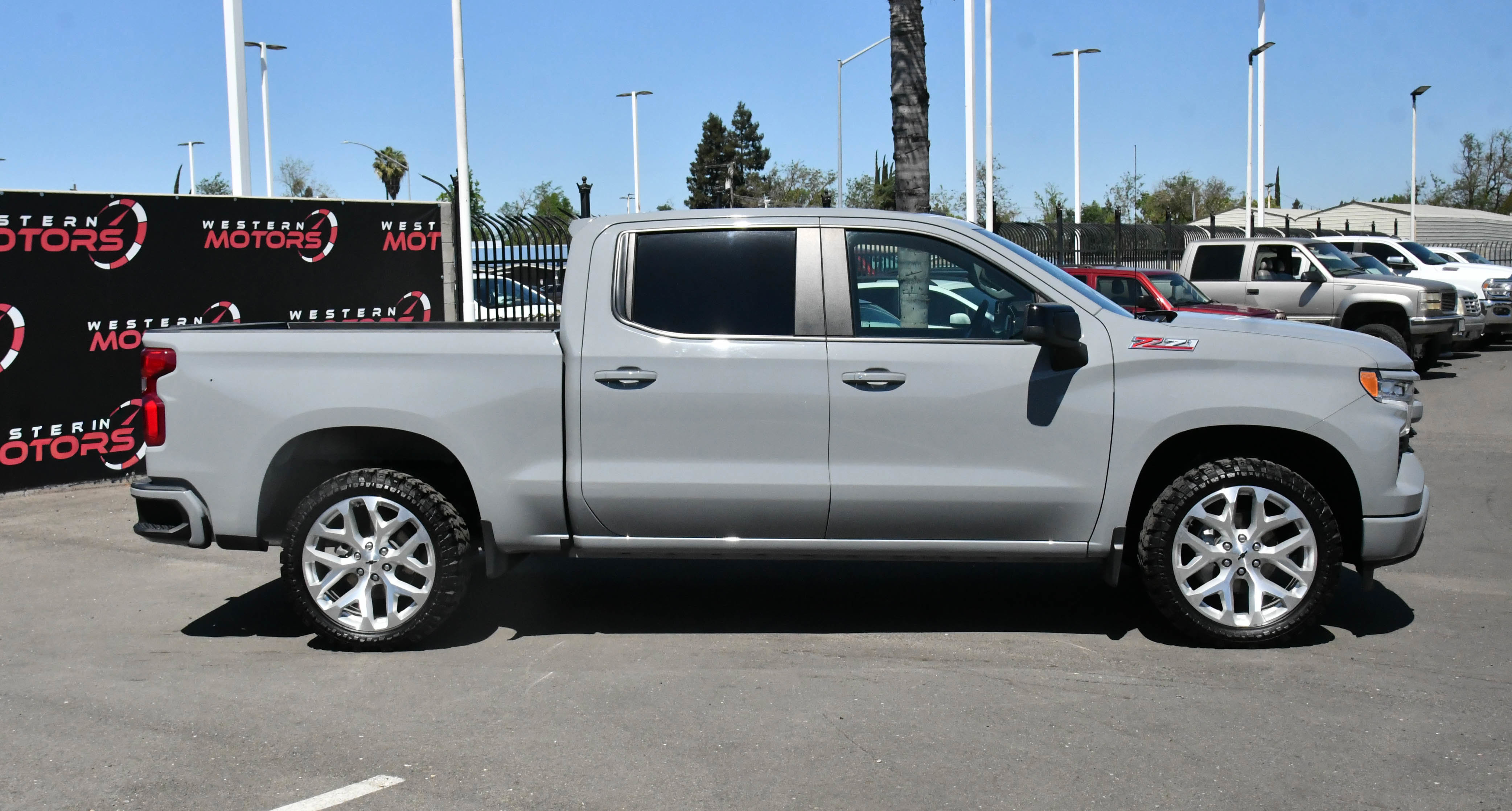 Used 2024 Chevrolet Silverado 1500 RST w/ Convenience Package II image 9