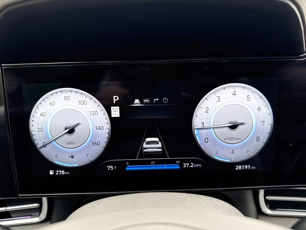 Used 2025 Hyundai Elantra SEL image 18