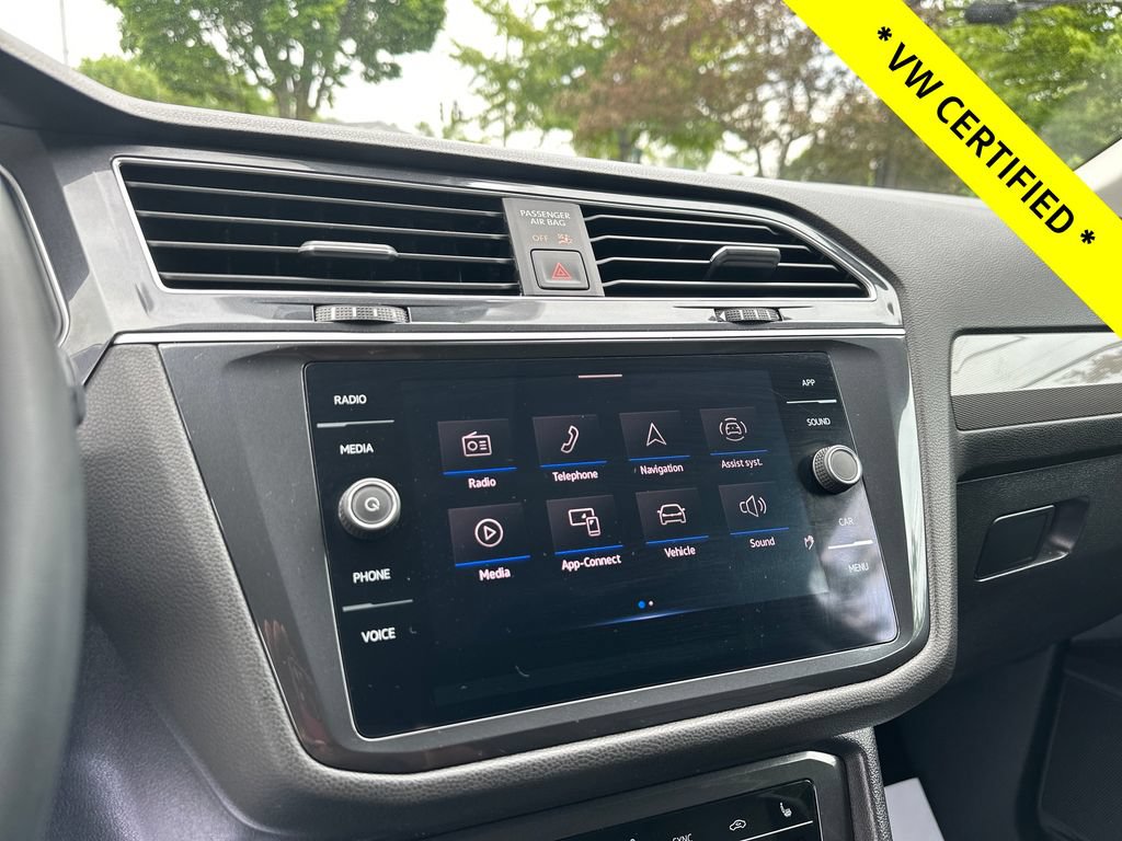 Certified 2024 Volkswagen Tiguan SE AWD/4WD image 15
