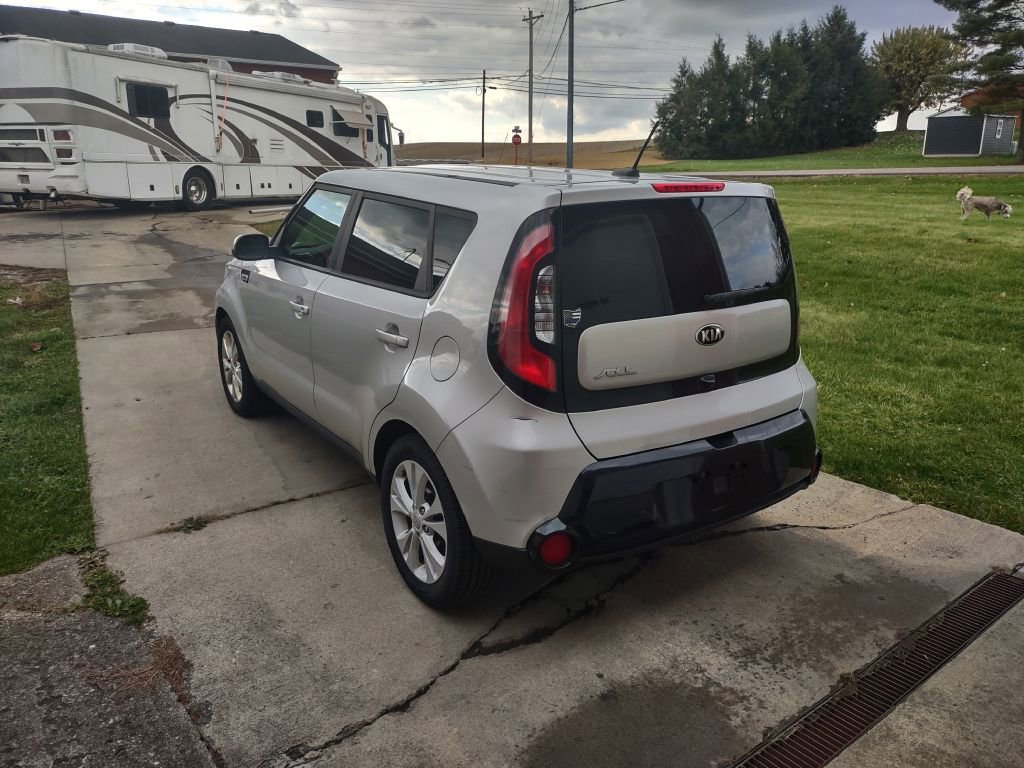 Used 2016 Kia Soul + image 2