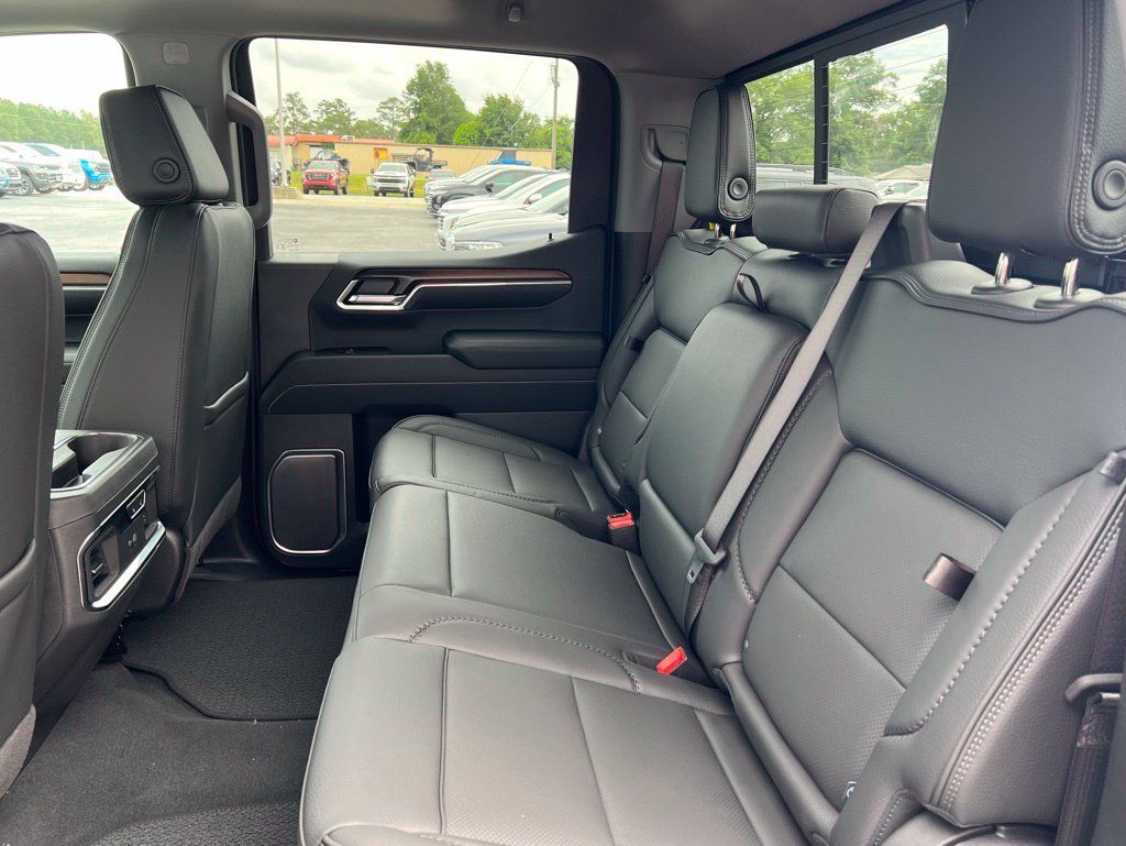 New 2026 GMC Sierra 1500 Denali w/ Denali Reserve Package AWD/4WD image 9