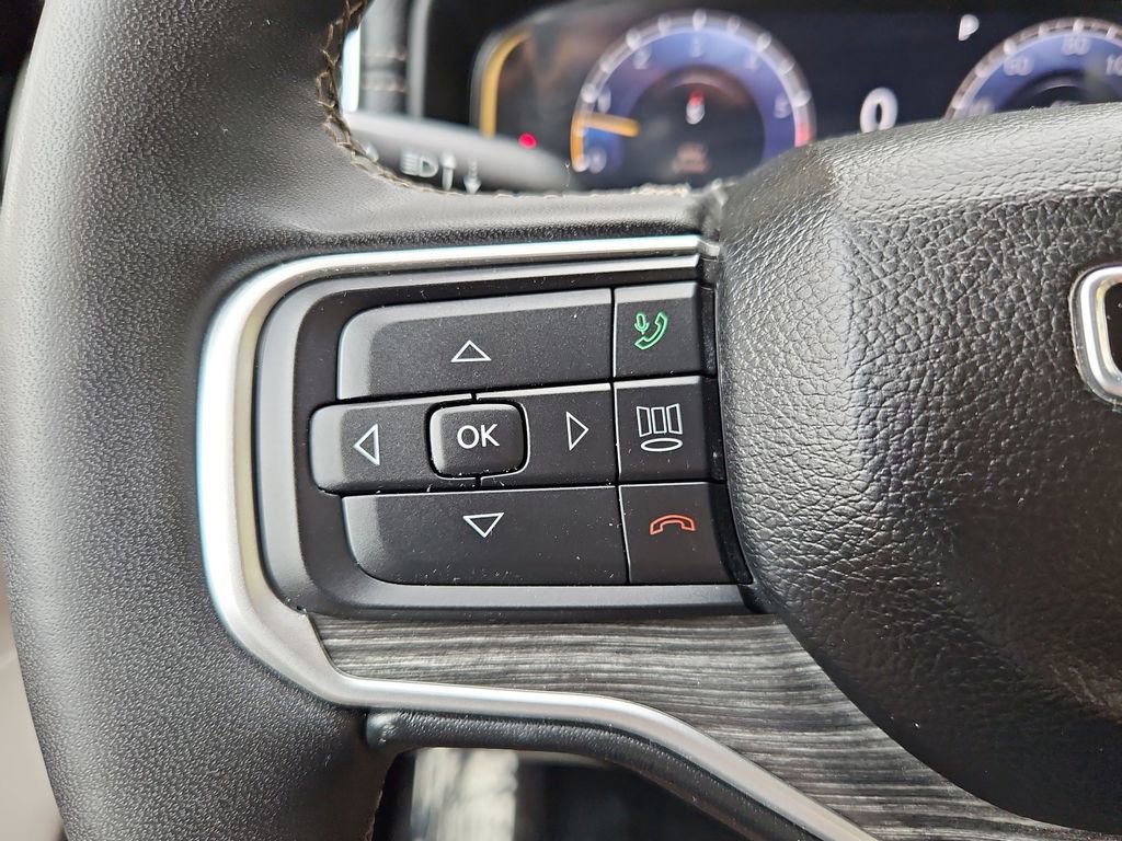 Used 2024 Jeep Wagoneer L Series II image 11