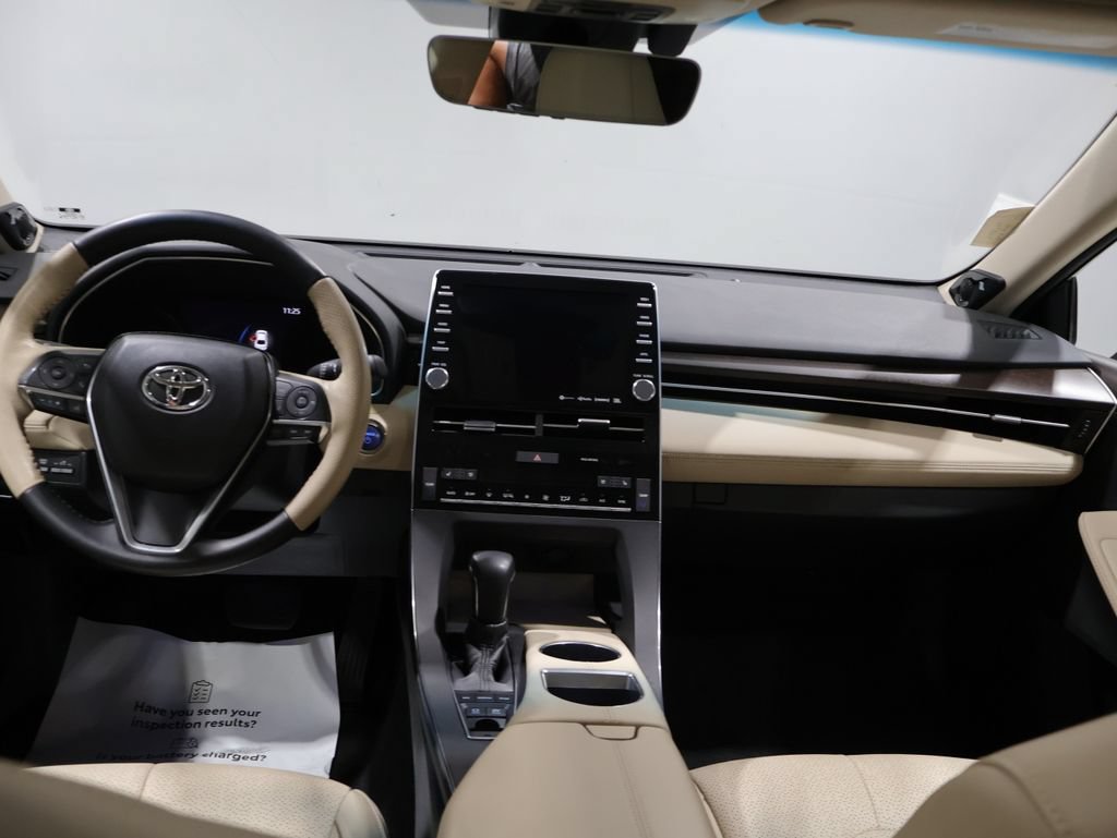 Used 2020 Toyota Avalon Limited w/ All Weather Liner Package FWD image 16