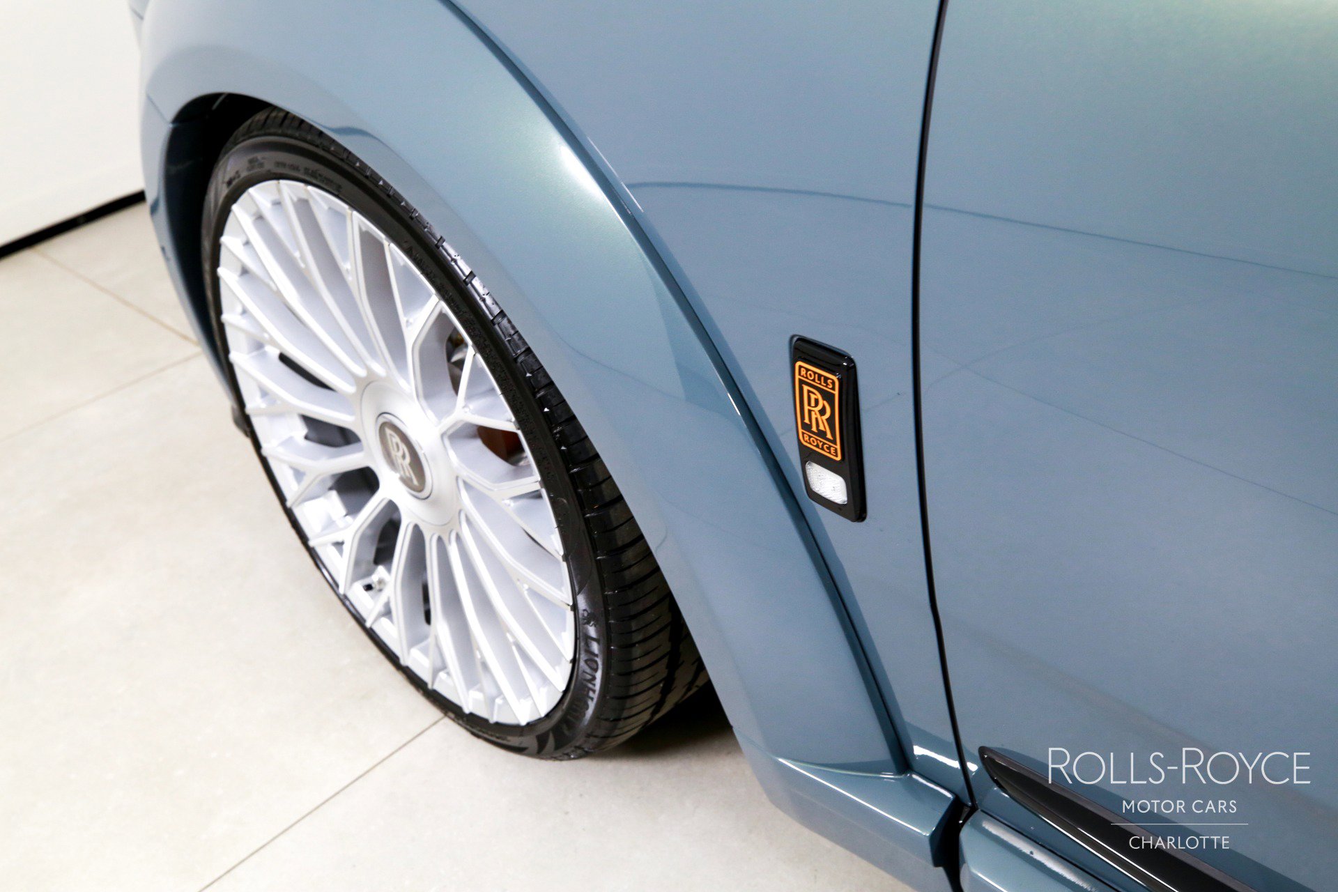 Used 2025 Rolls-Royce Cullinan image 45