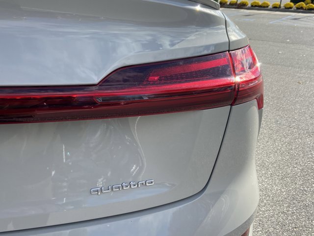 Used 2022 Audi e-tron Premium w/ Convenience Plus Package image 29