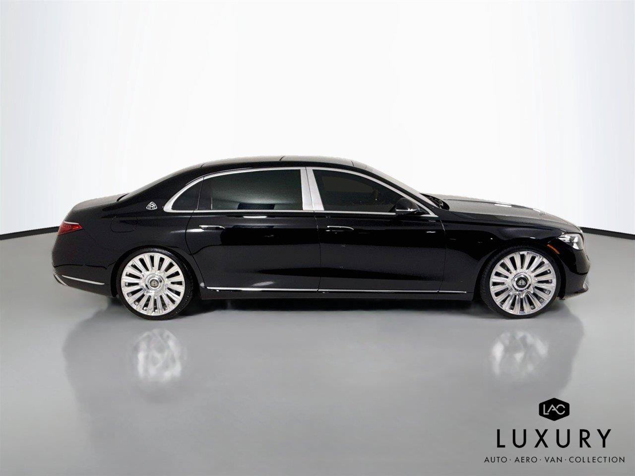 Used 2021 Mercedes-Benz Maybach S 580 4MATIC image 4