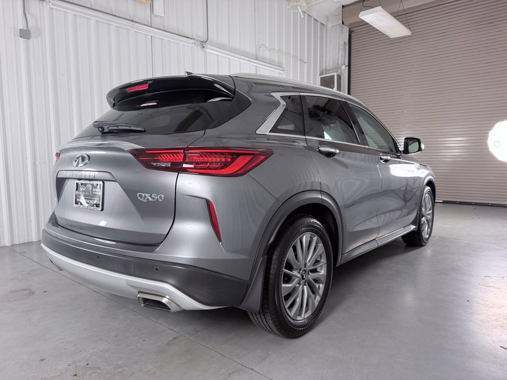 Certified 2023 INFINITI QX50 Luxe FWD image 5