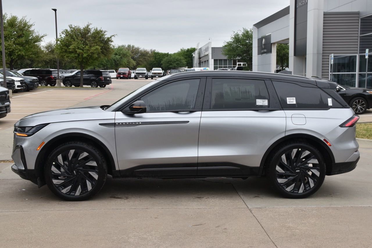 New 2026 Lincoln Nautilus Reserve w/ Jet Appearance Package AWD/4WD image 18