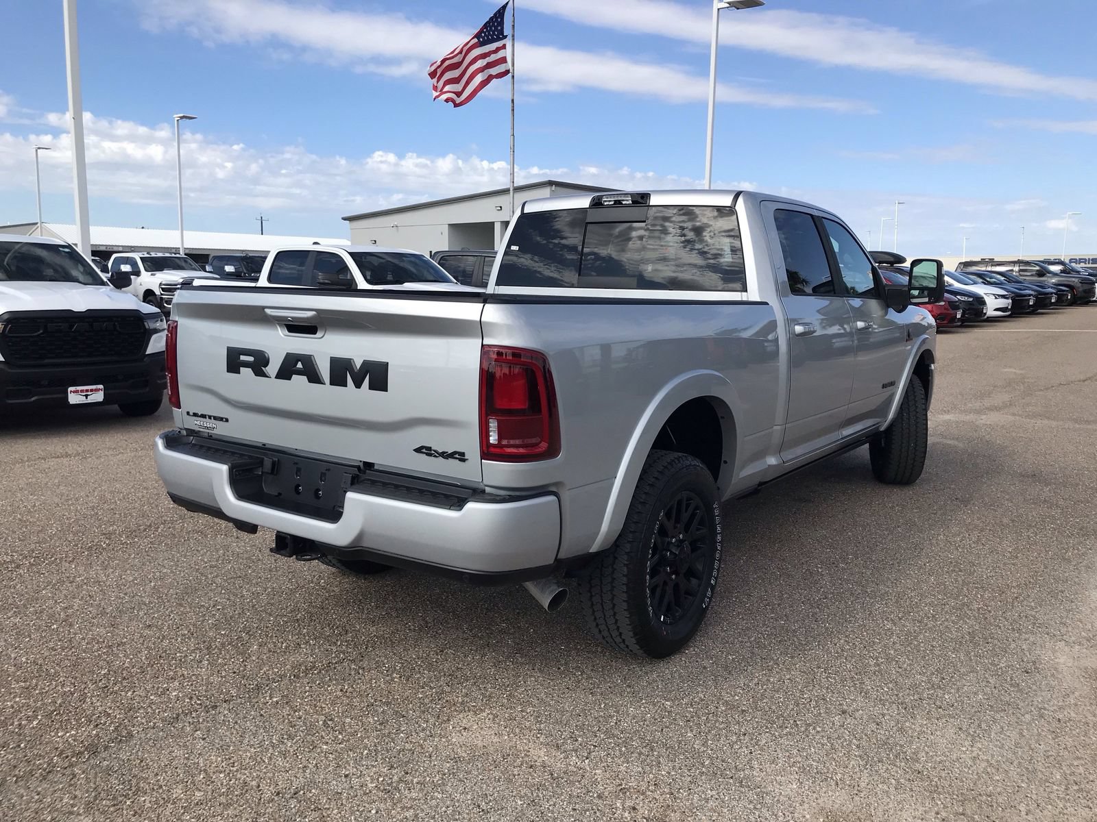 New 2026 RAM 3500 Limited AWD/4WD image 7