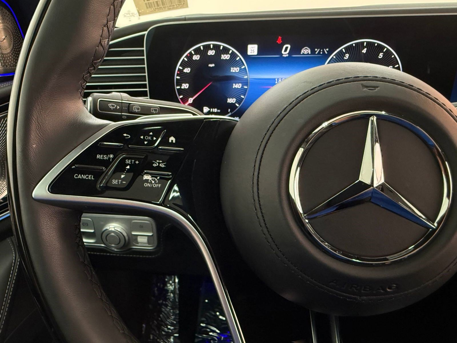 Certified 2025 Mercedes-Benz Maybach GLS 600 4MATIC image 15