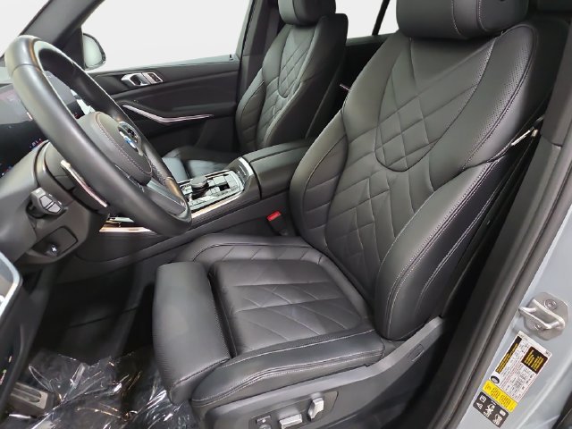 Used 2024 BMW X5 xDrive40i w/ M Sport Package AWD/4WD image 13