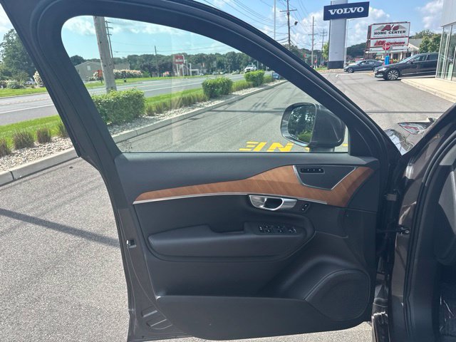 Certified 2024 Volvo XC90 B5 Plus AWD/4WD image 20