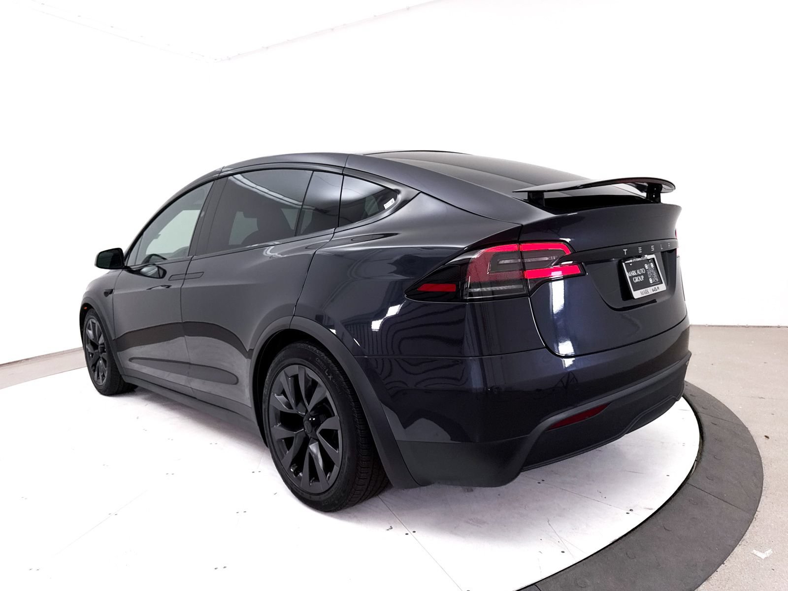 Used 2024 Tesla Model X AWD/4WD image 17