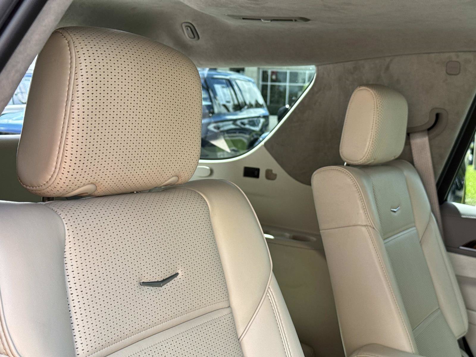 Used 2023 Cadillac Escalade Sport Platinum AWD/4WD image 26