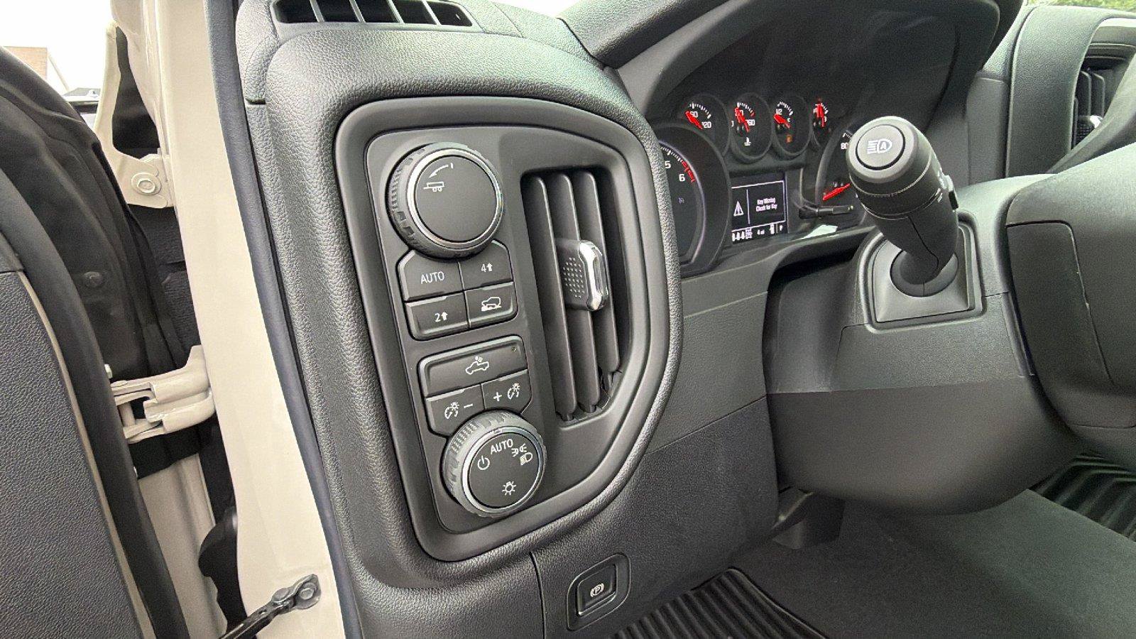 New 2026 Chevrolet Silverado 1500 Custom w/ Turbomax Blackout Package AWD/4WD image 19