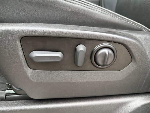 Used 2022 Chevrolet Silverado 1500 High Country w/ Technology Package AWD/4WD image 14