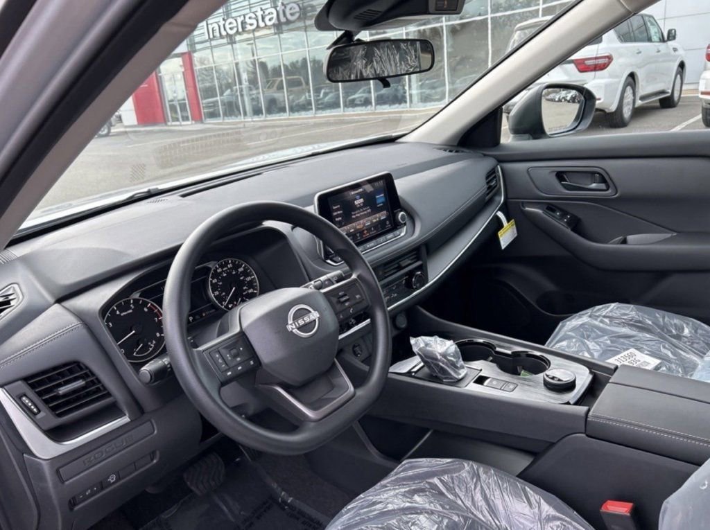Certified 2025 Nissan Rogue S image 12