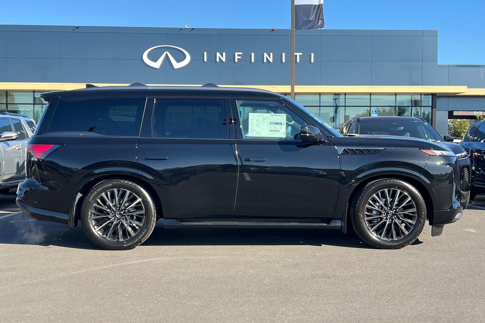 New 2026 INFINITI QX80 Autograph w/ Autograph Exterior Package image 6