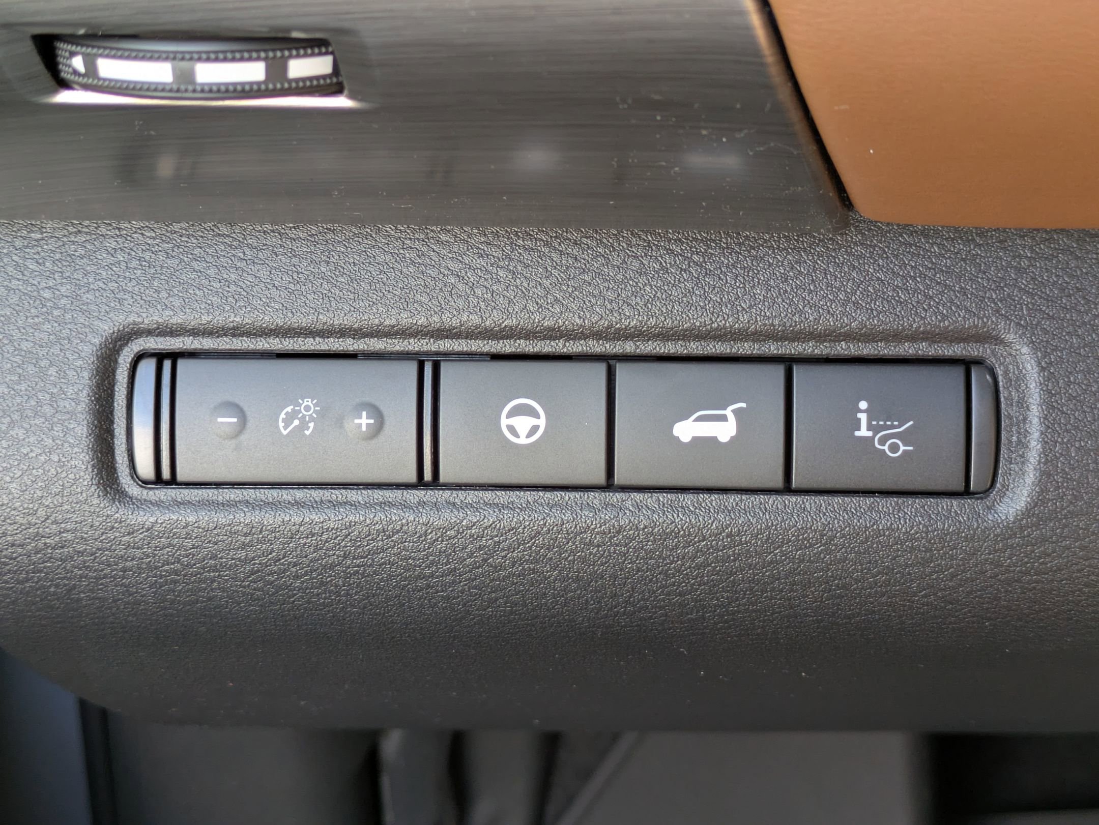 New 2025 Nissan Pathfinder Platinum w/ Cargo Package image 12