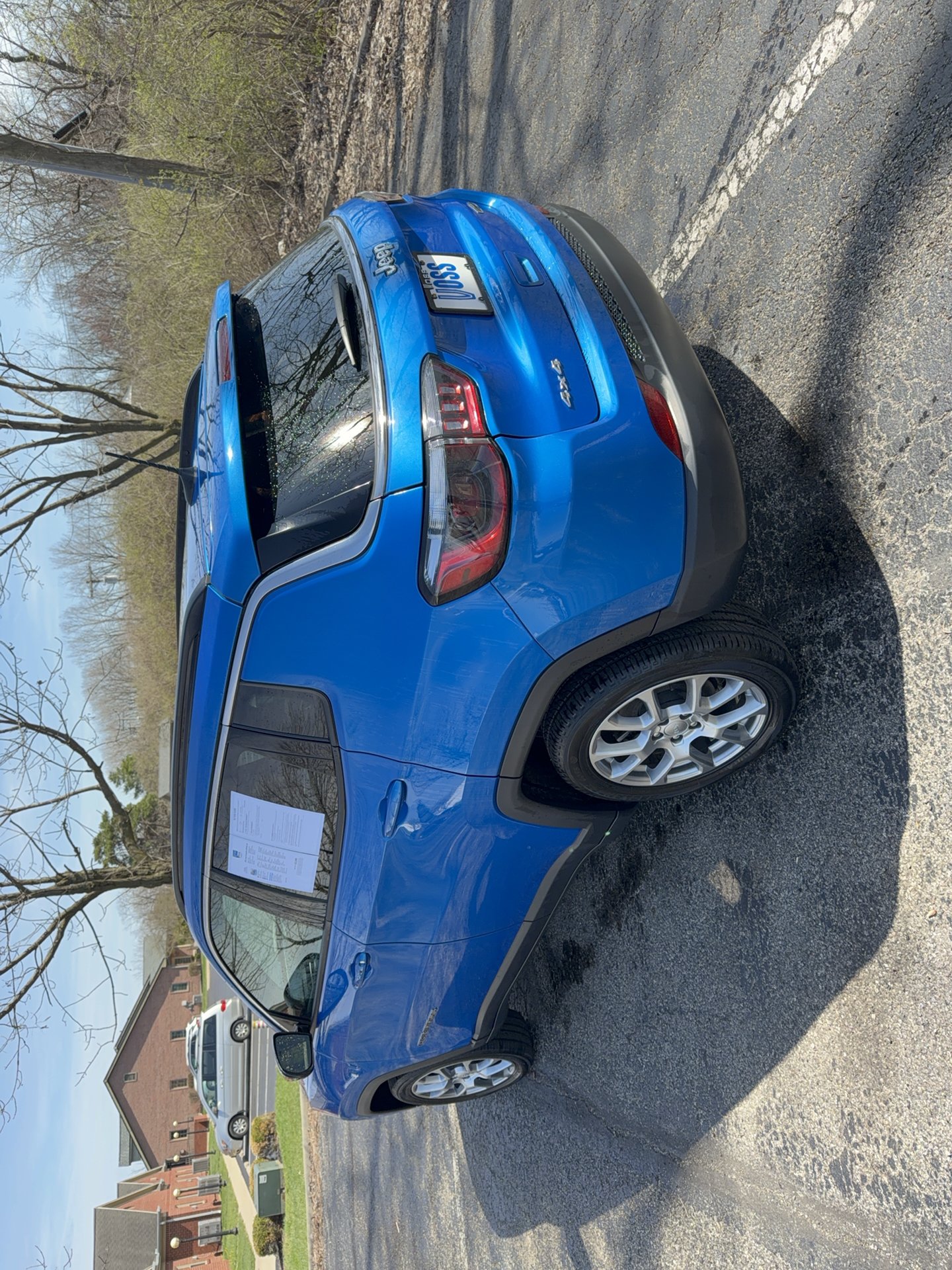 Used 2022 Jeep Compass Latitude w/ Sun and Sound Group AWD/4WD image 5