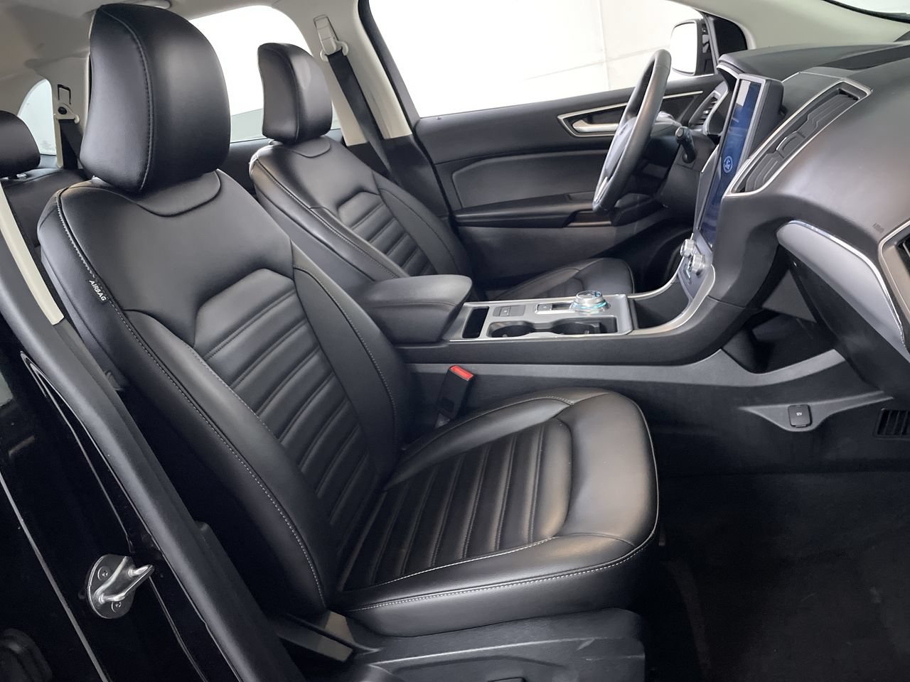 Used 2021 Ford Edge SEL AWD/4WD image 23