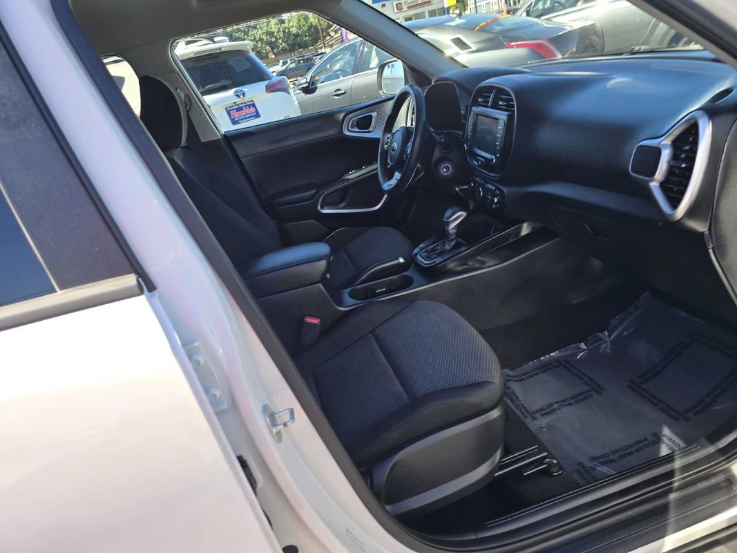 Used 2020 Kia Soul LX image 38