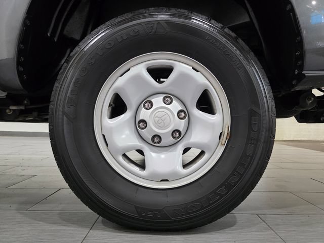 Used 2023 Toyota Tacoma SR AWD/4WD image 23