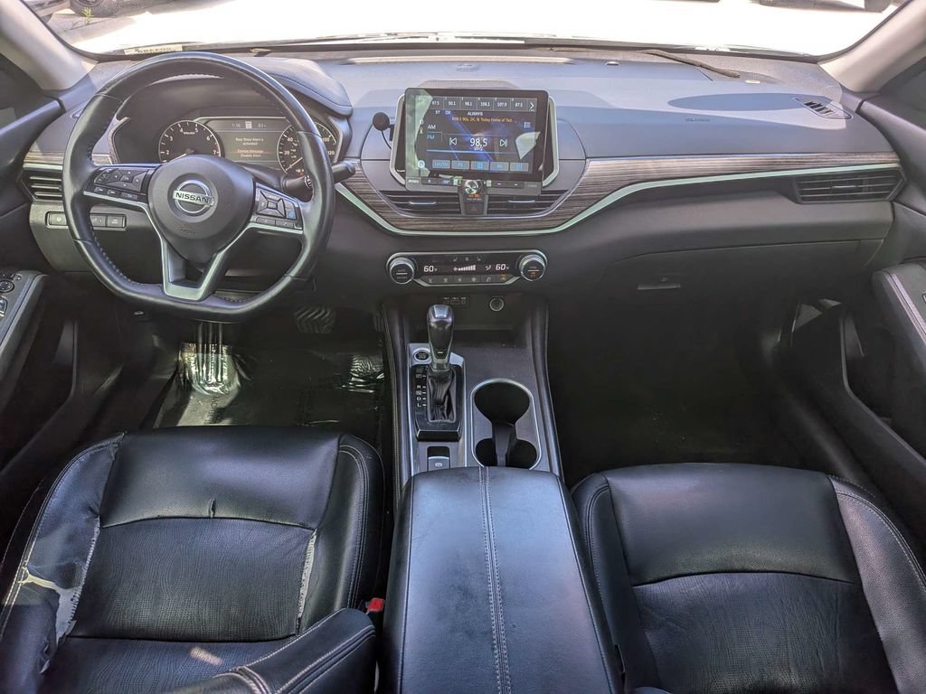 Used 2019 Nissan Altima 2.5 SL FWD image 13