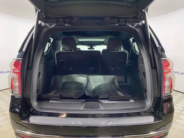 Certified 2022 Chevrolet Suburban RST w/ Sport Performance Package image 25