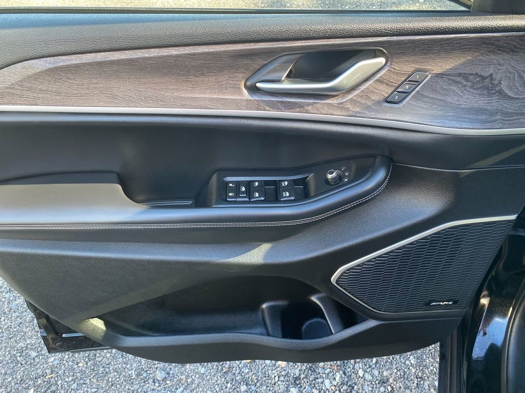 Used 2023 Jeep Grand Cherokee 4WD 4xe image 11