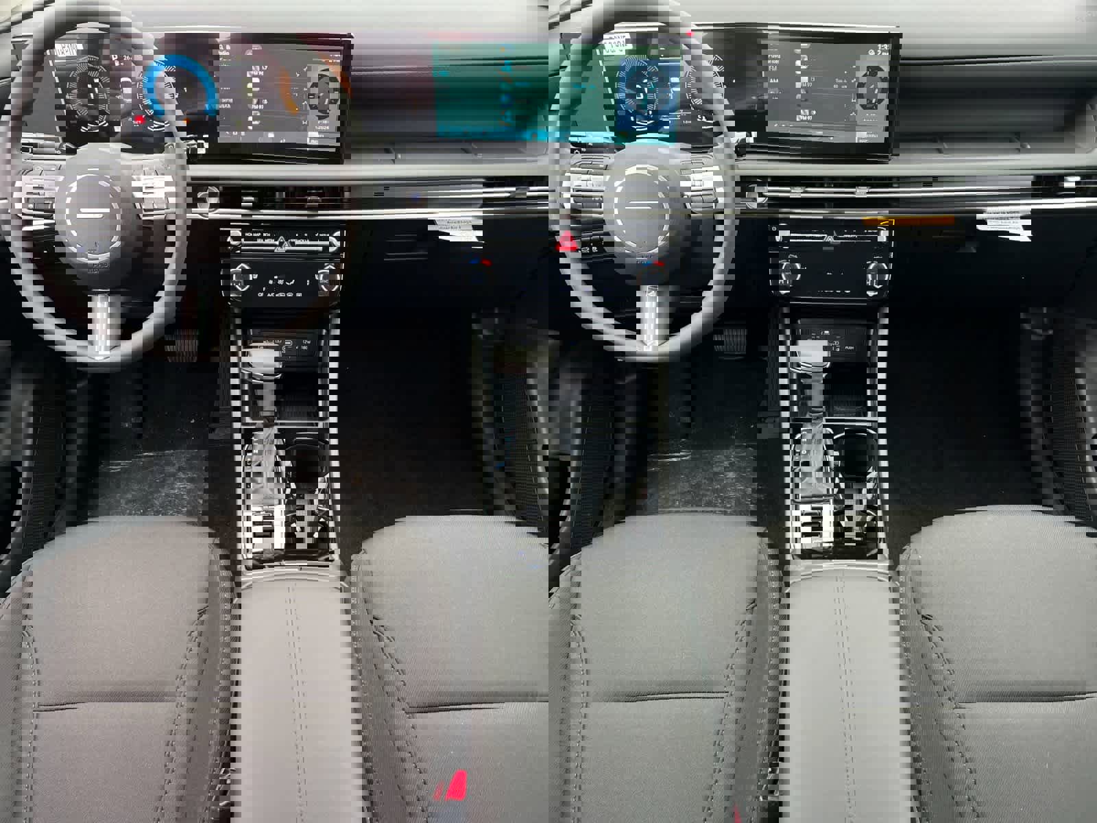 New 2025 Hyundai Tucson SEL image 3