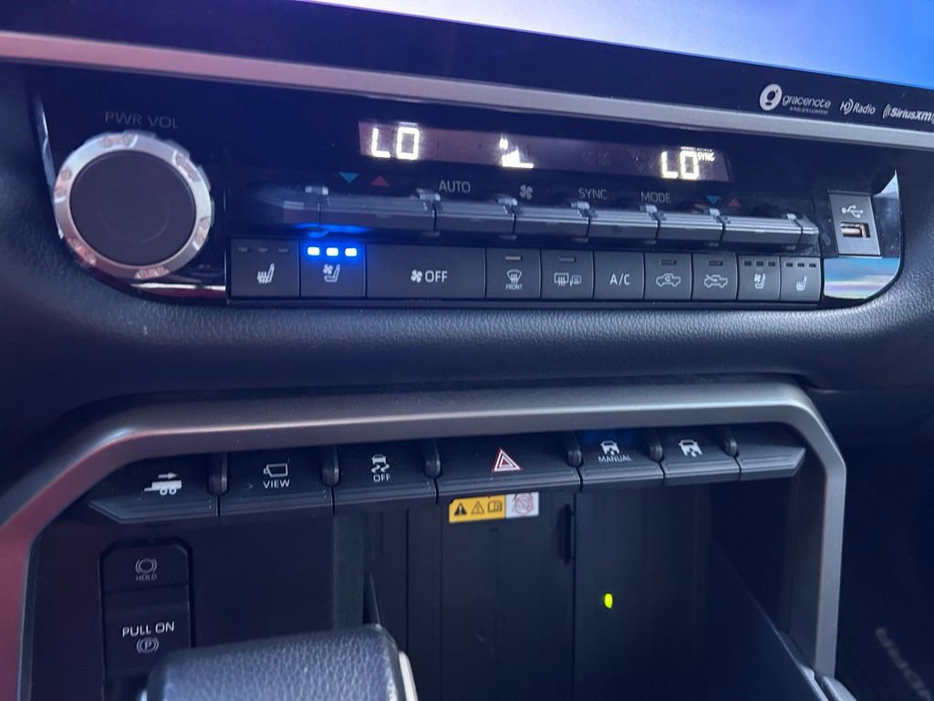 Used 2022 Toyota Tundra Limited AWD/4WD image 28