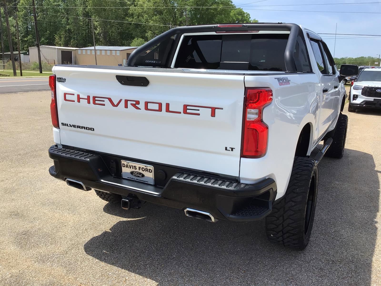 Used 2021 Chevrolet Silverado 1500 LT Trail Boss w/ Convenience Package II AWD/4WD image 8