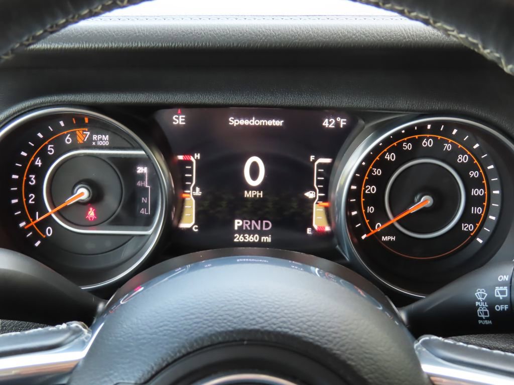 Used 2021 Jeep Wrangler Unlimited Sahara w/ Uconnect 4C Nav & Sound Group image 18