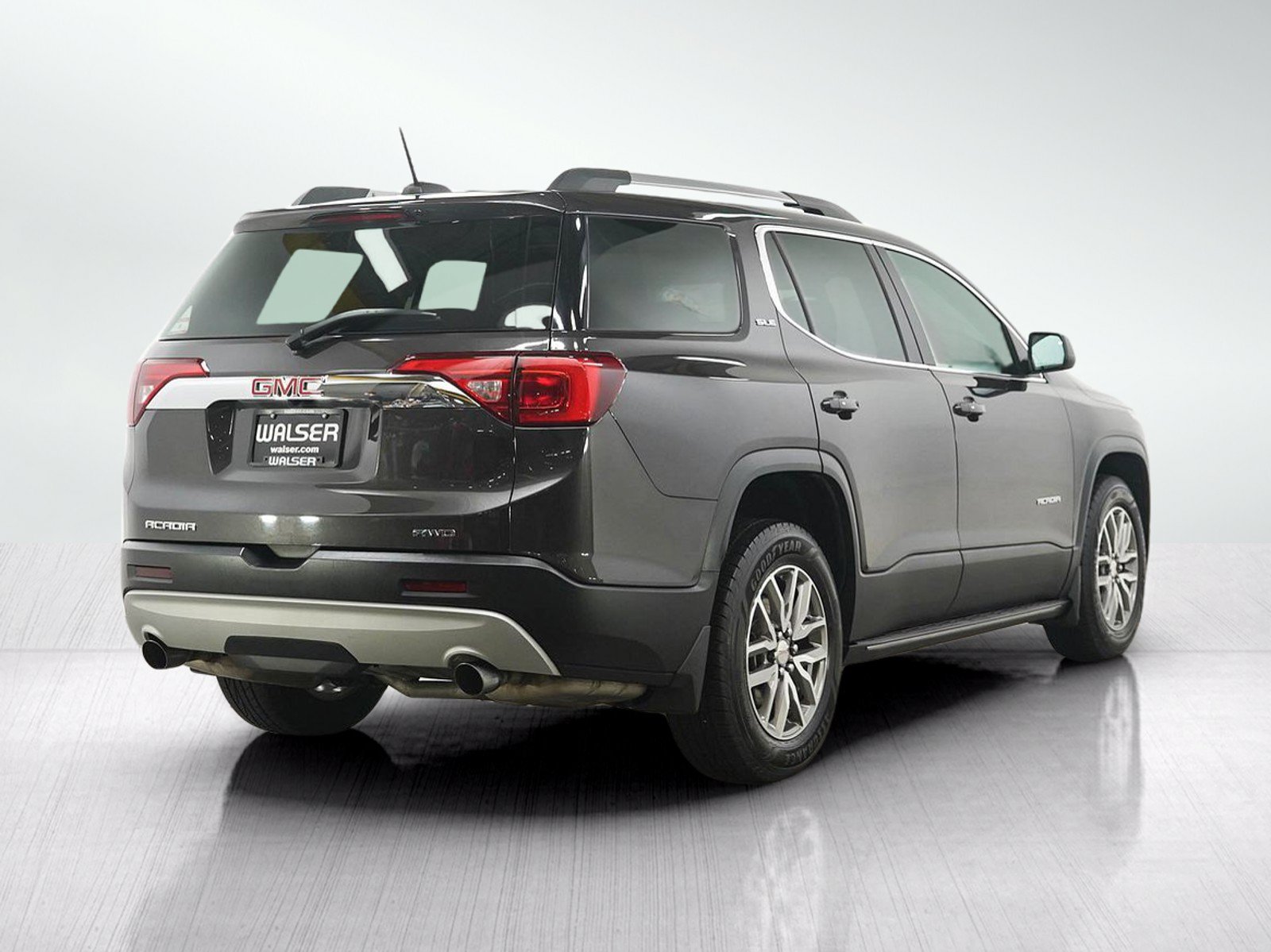 Used 2018 GMC Acadia SLE AWD/4WD image 5