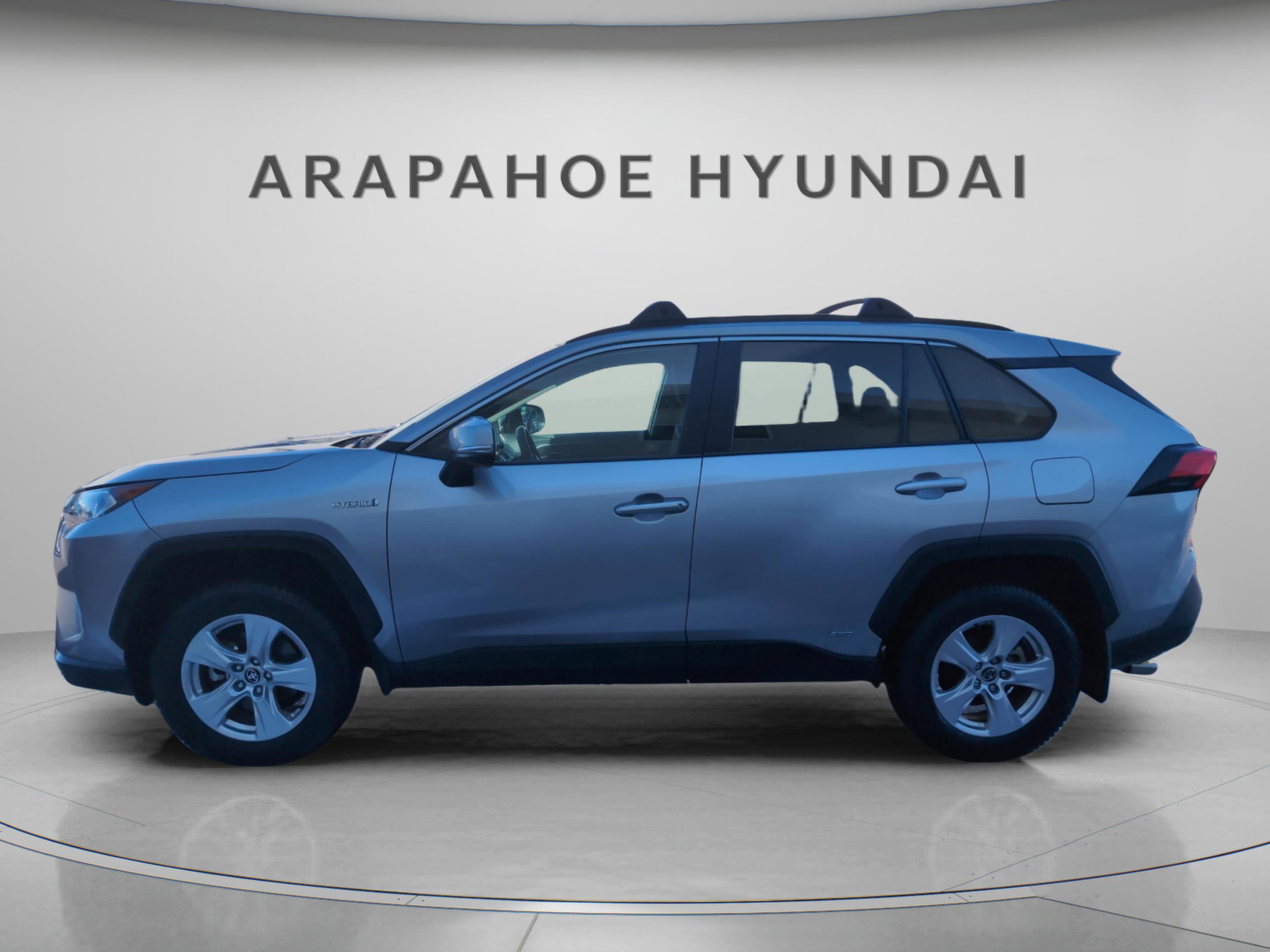 Used 2021 Toyota RAV4 XLE w/ Convenience Package AWD/4WD image 2