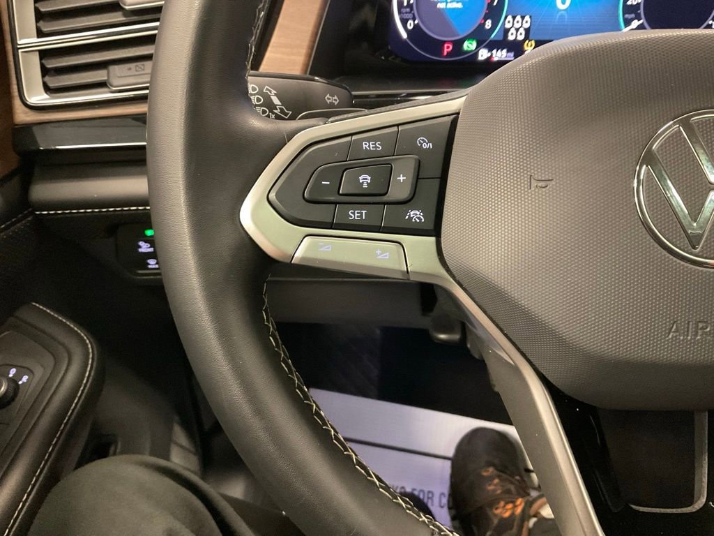 Used 2024 Volkswagen Atlas SE image 16