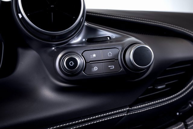 Used 2023 Ferrari F8 Tributo image 43