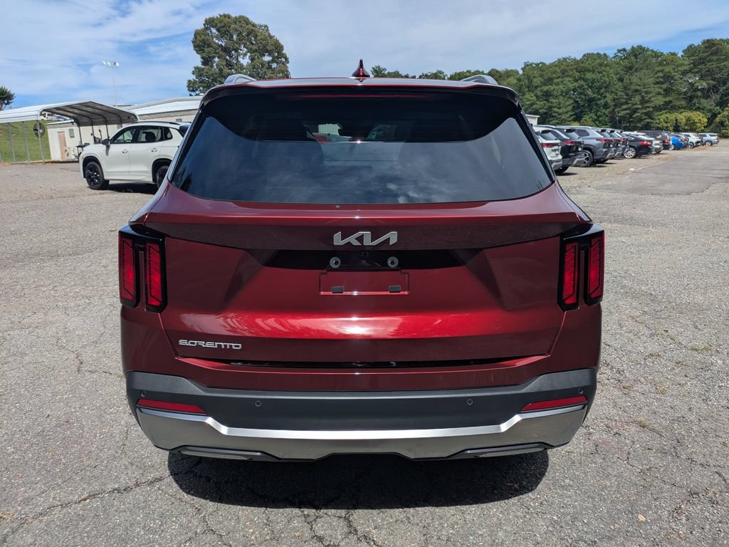 Used 2025 Kia Sorento EX w/ Panoramic Sunroof Package FWD image 5