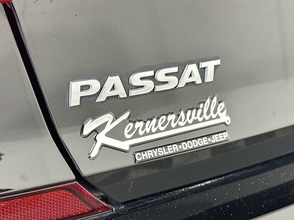 Used 2016 Volkswagen Passat 1.8T R-Line image 27