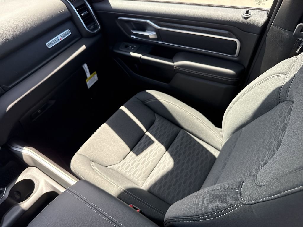New 2026 RAM 1500 4x4 Crew Cab image 27